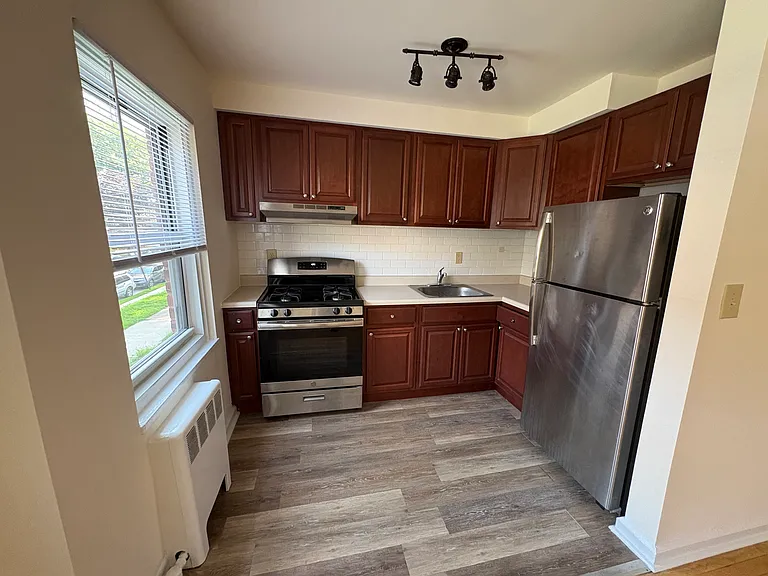 2161 Center Ave #1 — Photo 1