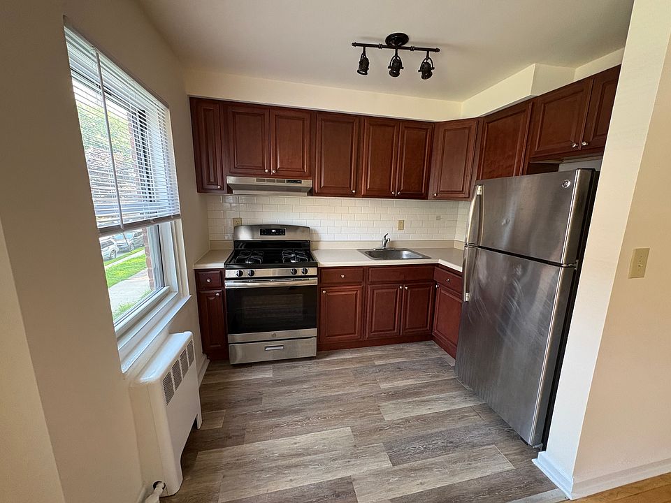 1st image of 2161 Center Ave APT 1
