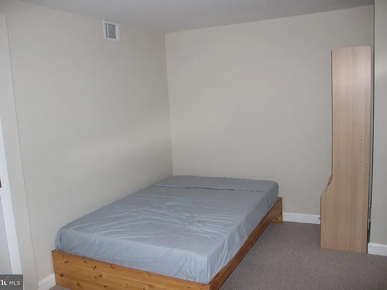 2307 Pennsylvania Ave NW #104 — Photo 9