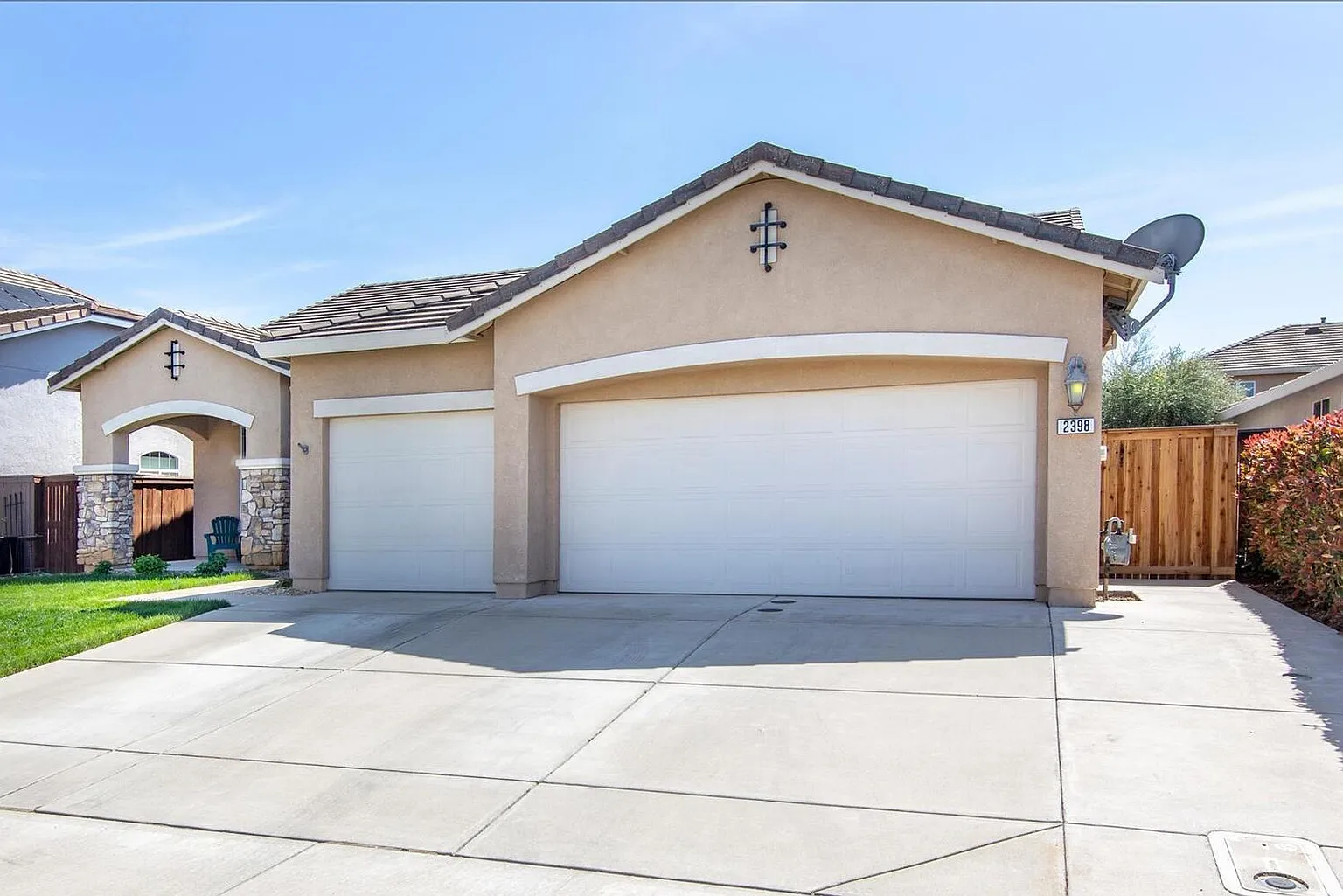 2398 Everley Cir photo 1