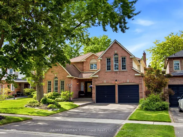49 Rothean Dr, Whitby, ON L1P 1L5
