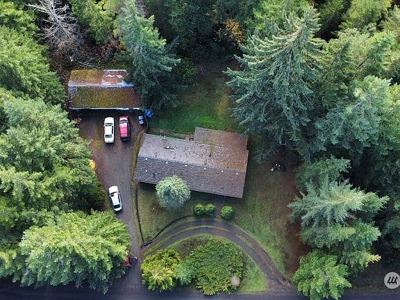 3rd image of 460 E Hyland Drive