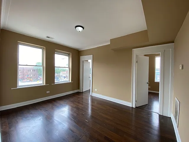 1601 S Lawndale Ave — Photo 5