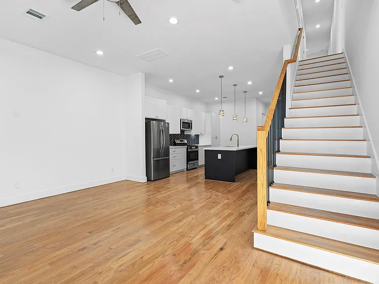 2022 Thonig Rd #A — Photo 5