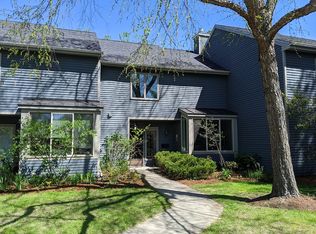 911U45 Dorset St, South Burlington, VT 05403