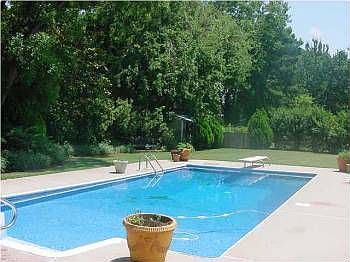 2nd image of 2415 Hermitage Dr
