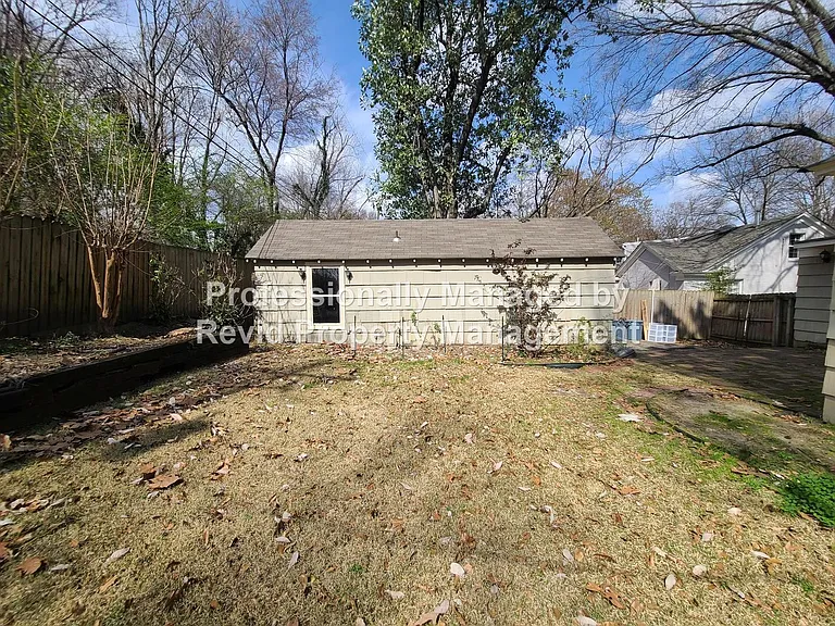 187 Picardy Pl — Photo 32