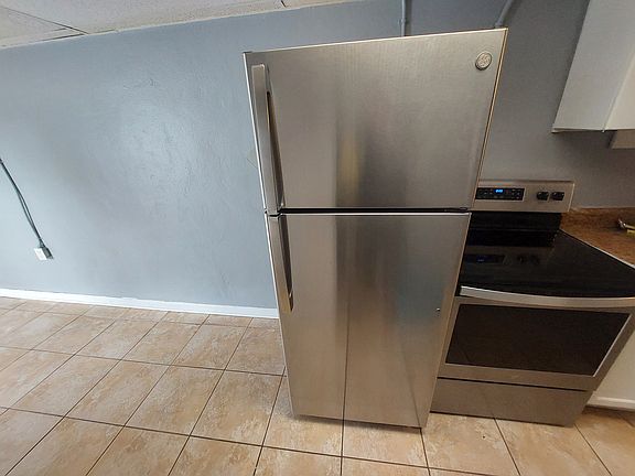 5th image of 8923 N 40th St APT 1B