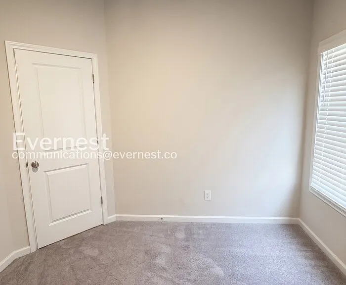 137 Culver St — Photo 21