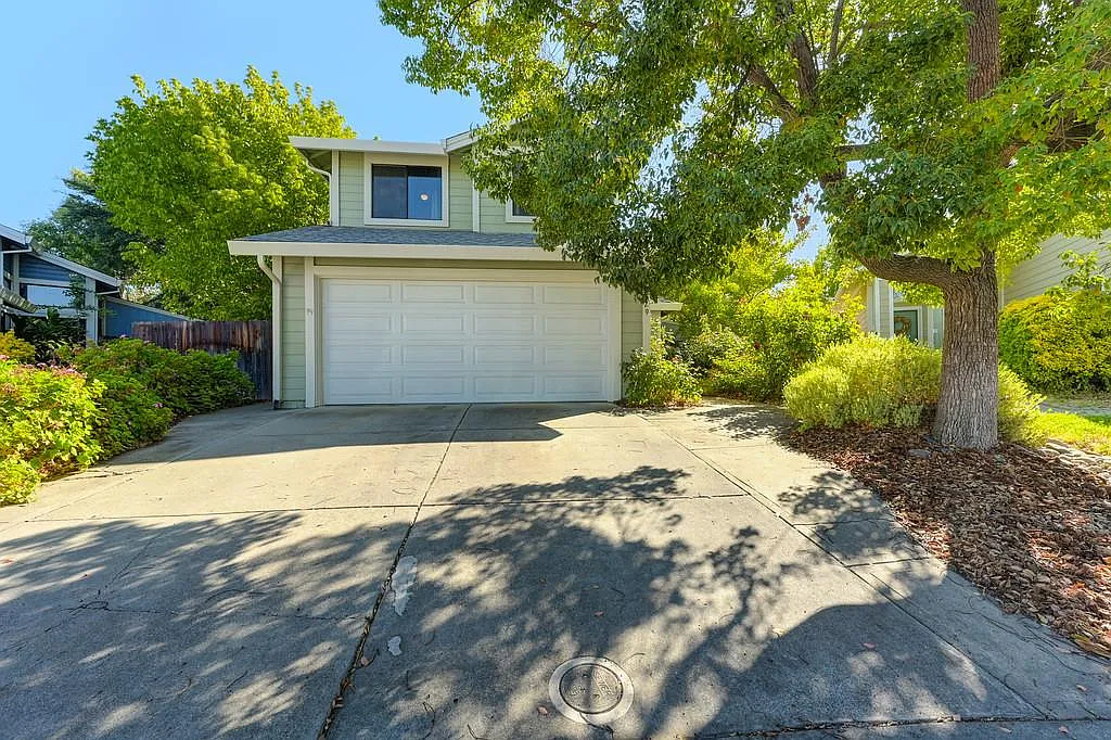 3829 Sheedy Ct photo 1