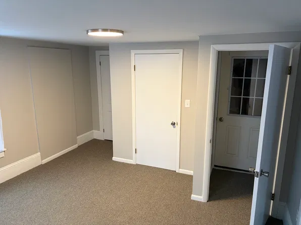 24 Saint Charles St APT 1, Plattsburgh, NY 12901