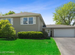 35 E Harbor Dr, Lake Zurich, IL