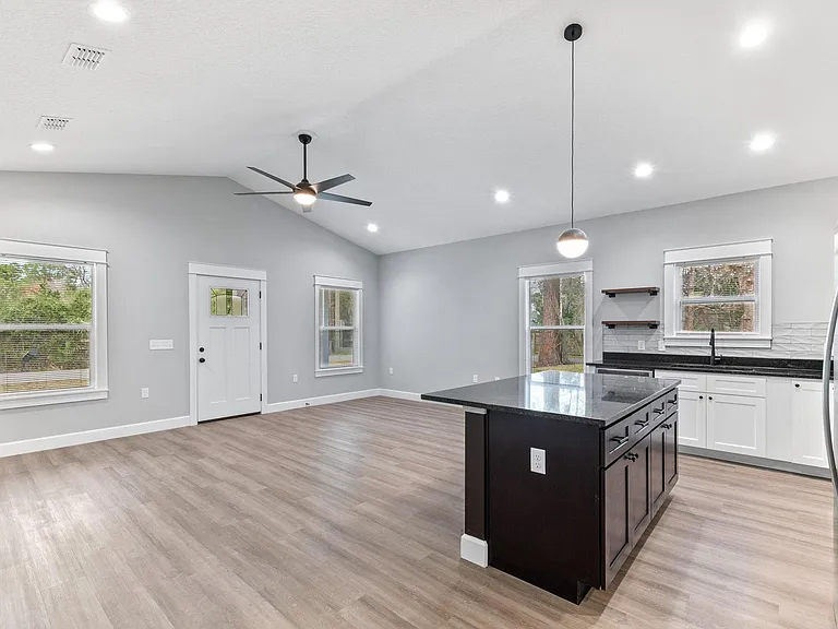 631 Oakland Ave — Photo 26