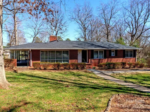 207 Oak Dr, Belmont, NC 28012