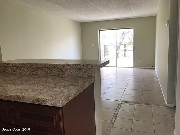 Dining area - Living room
