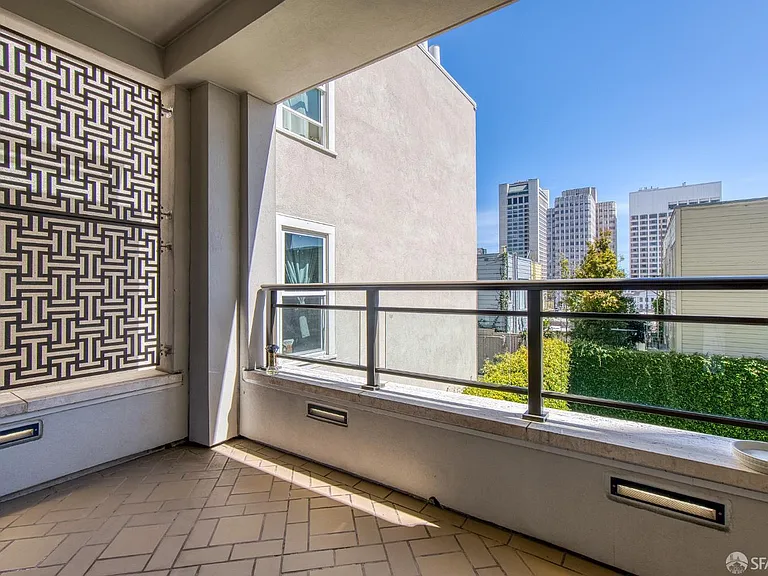 875 California St #403 — Photo 38
