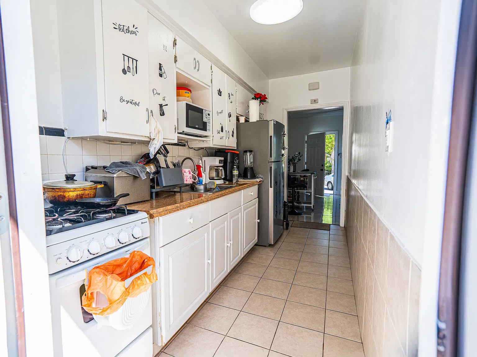 2 bed, 800 sqft, $2,100 — Photo 4