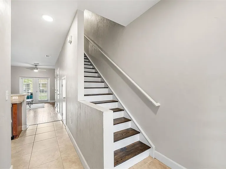 2927 SW 35th Pl #113 — Photo 15