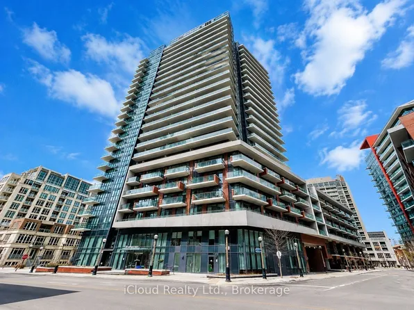 38 Iannuzzi St #638, Toronto, ON M5V 0S2