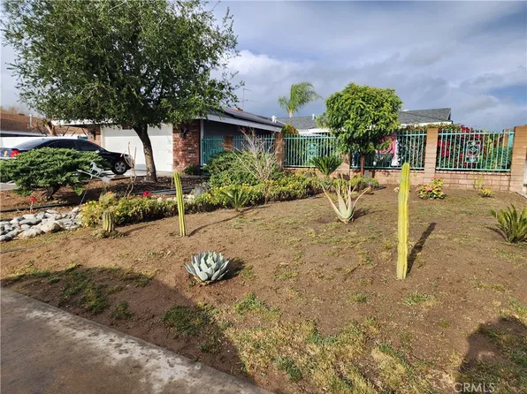4267 Baggett Dr, Riverside, CA 92505