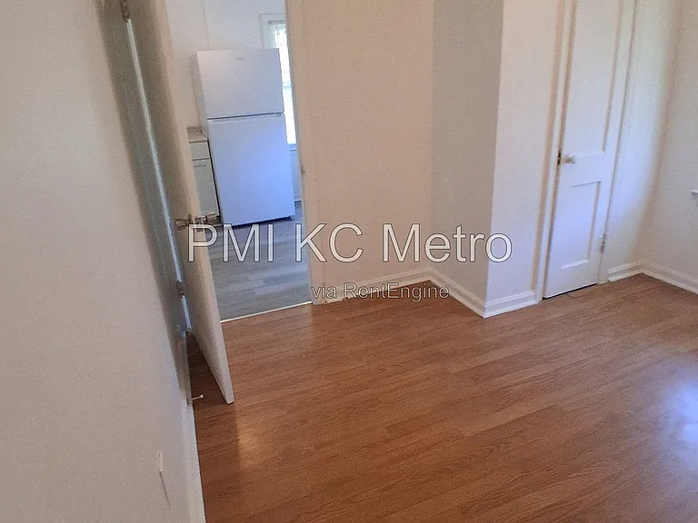26 S Central St #9 — Photo 11