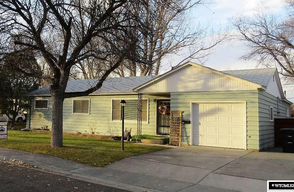 1st image of 310 Antelope Dr