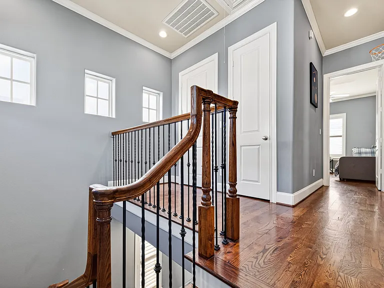 Charleston St — Photo 30