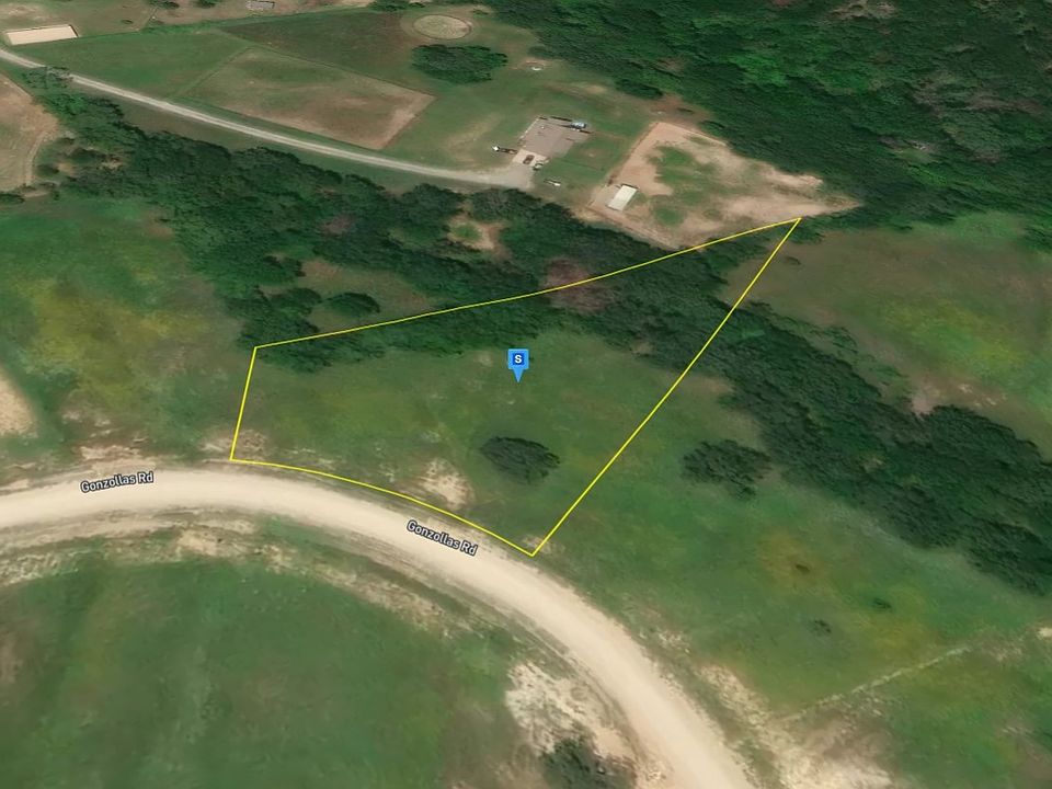 2nd image of 1033 Gonzollas Rd