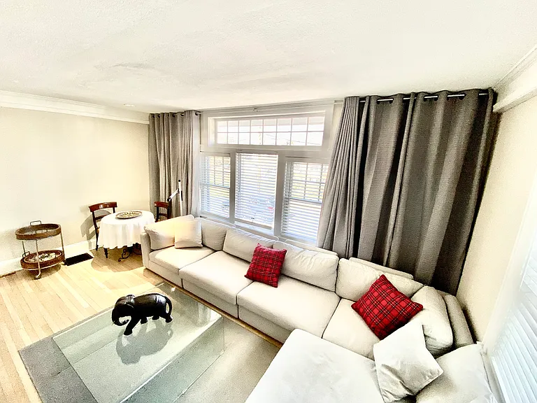 24 Alden Ave — Photo 3