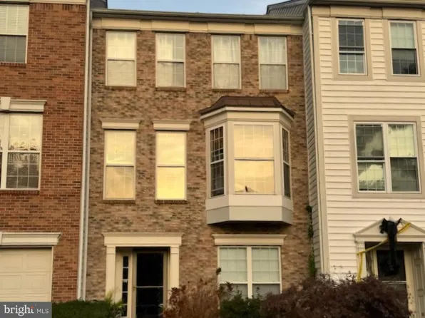 3 Winterberry Pl, Delran, NJ 08075