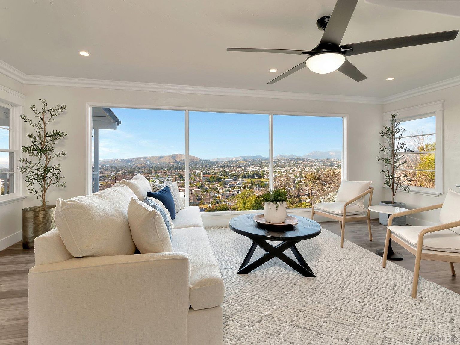 1192 Merritt Dr, El Cajon, CA 92020 Zillow