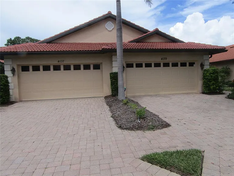 4137 Bella Pasque — Photo 1