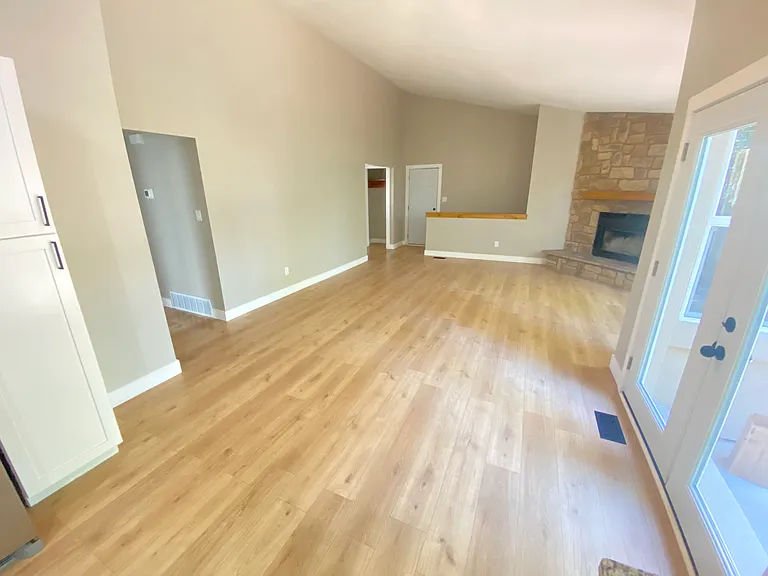 970 Bayfield Dr — Photo 9
