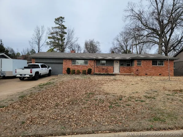 2425 E 54th St, Tulsa, OK 74105