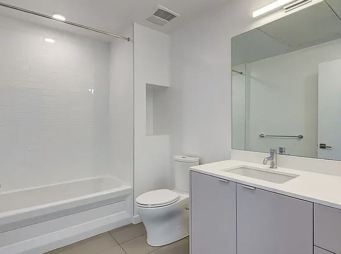 1st image of 5135 W Adams Blvd APT 202