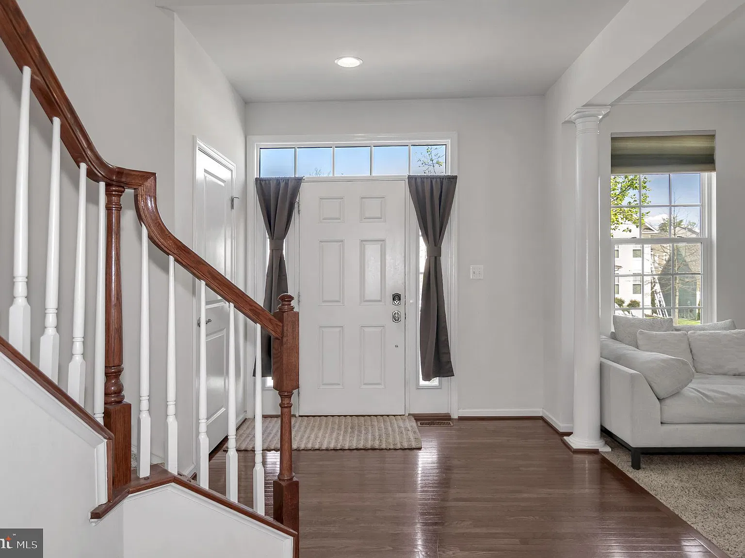 4 bed, 4.0 bath, 4417 sqft, $3,600 — Photo 3