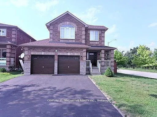4 bed, $2,600 — Photo 1