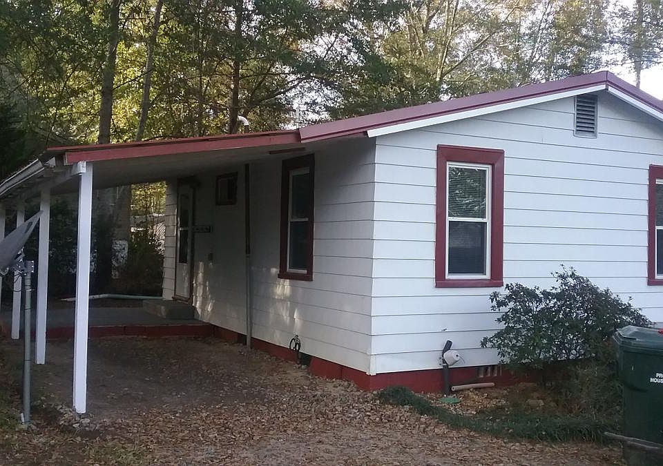 2nd image of 205 Sasser Dr