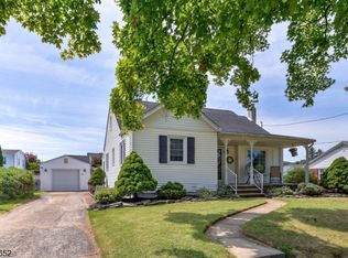 1135 Green St, Manville, NJ 08835