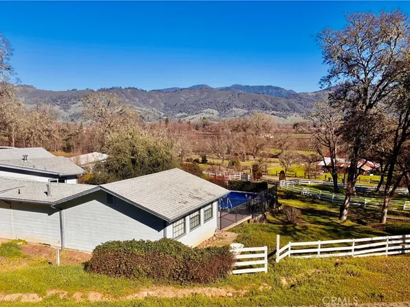8451 Gibson Ln, Potter Valley, CA 95469