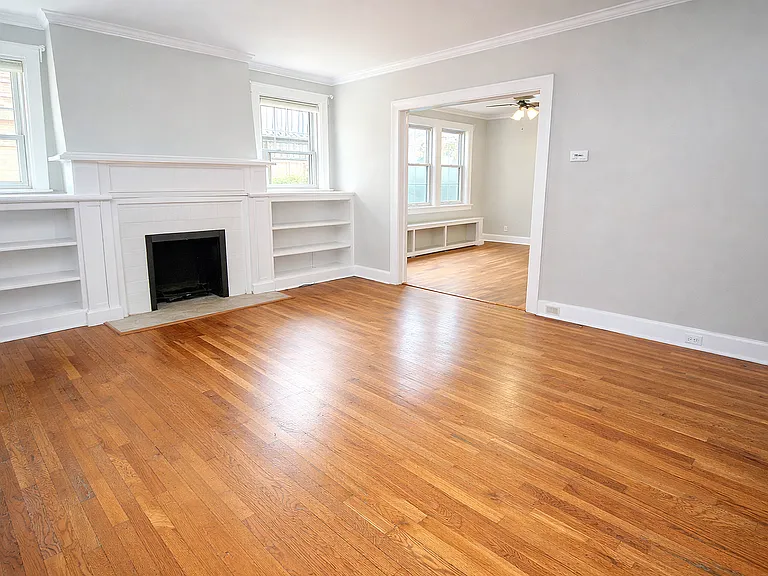 1454 Barnsdale St — Photo 2