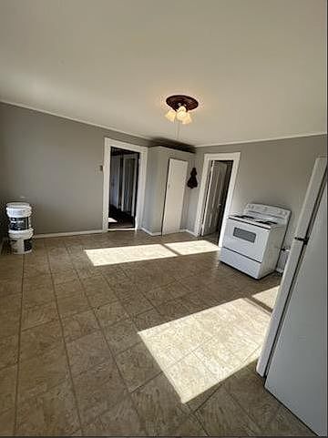 2nd image of 539 Rimmon St #3