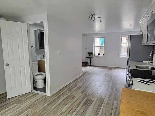 Rented by BLS Realty | media 7
