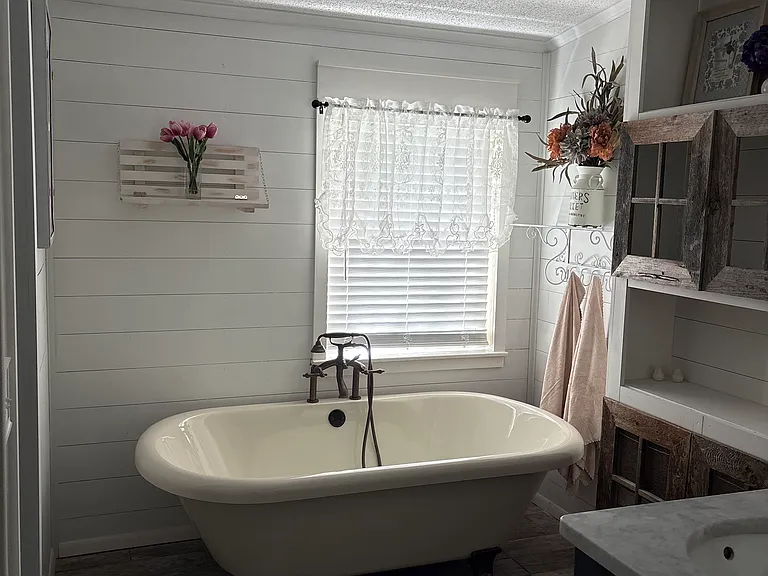 7859 Van Wyck Rd — Photo 5