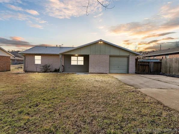 2005 NE 5th St, Henryetta, OK 74437