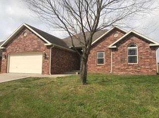 3304 S 2nd Pl, Rogers, AR 72758