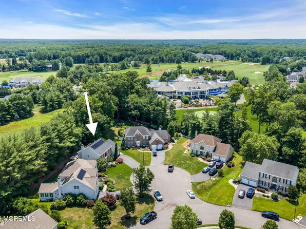 66 Vardon Way, Farmingdale, NJ 07727
