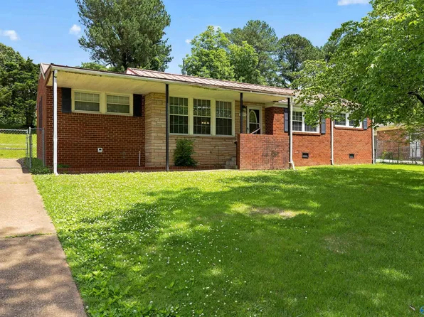 3806 Lakeview Dr NW, Huntsville, AL 35810