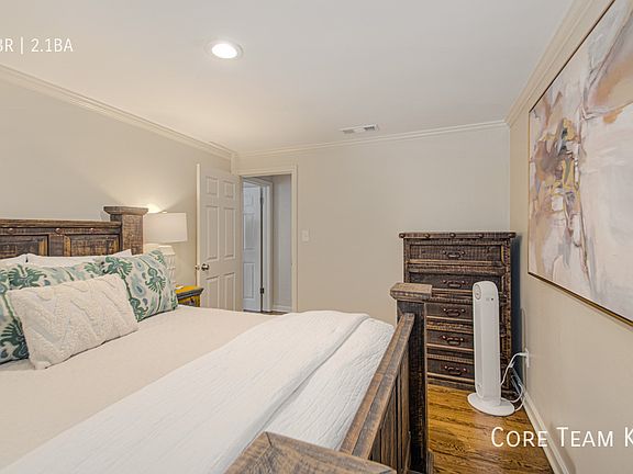 2nd image of 629 E Meyer Blvd #629