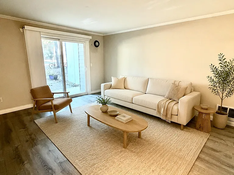 14535 NE 32nd St #105 — Photo 1